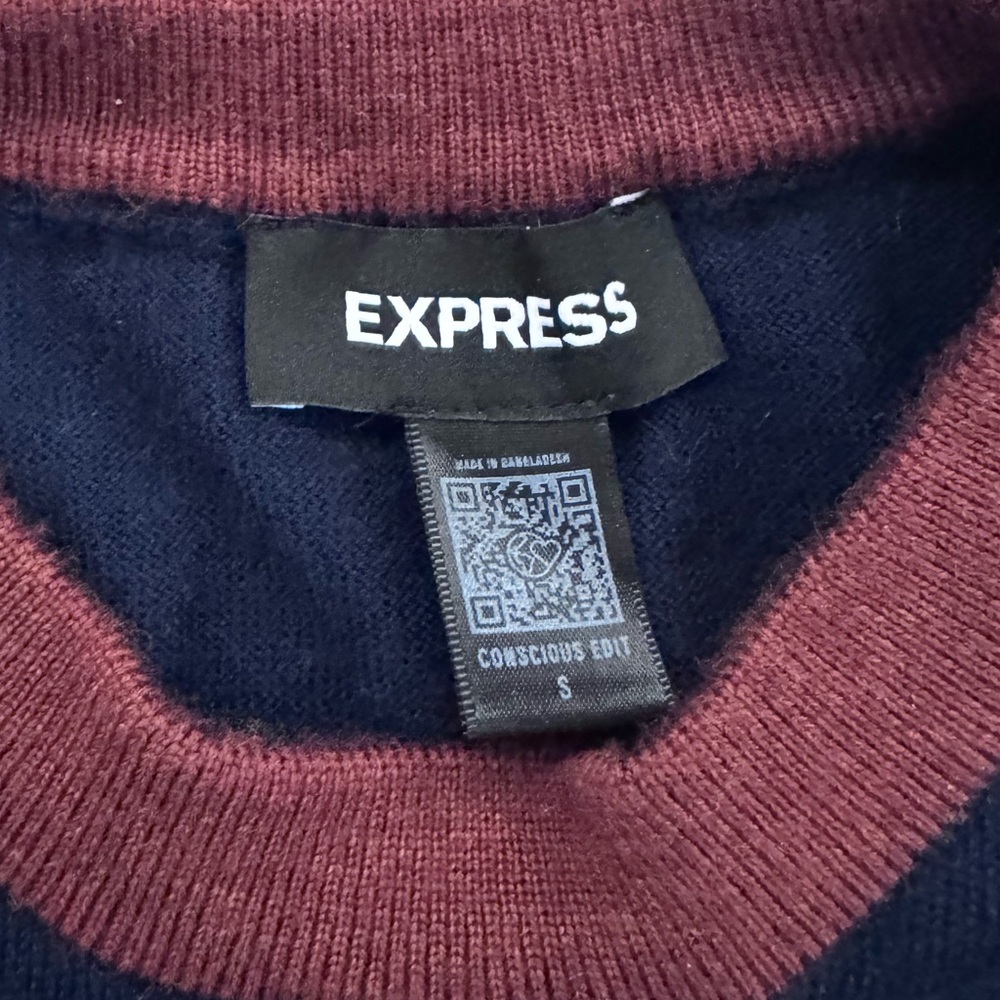 Express Sweater - Picture 3 of 3